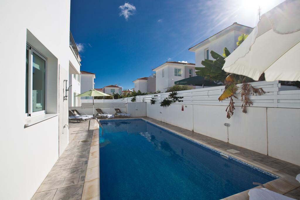 Avra Villas Paralimni Room photo